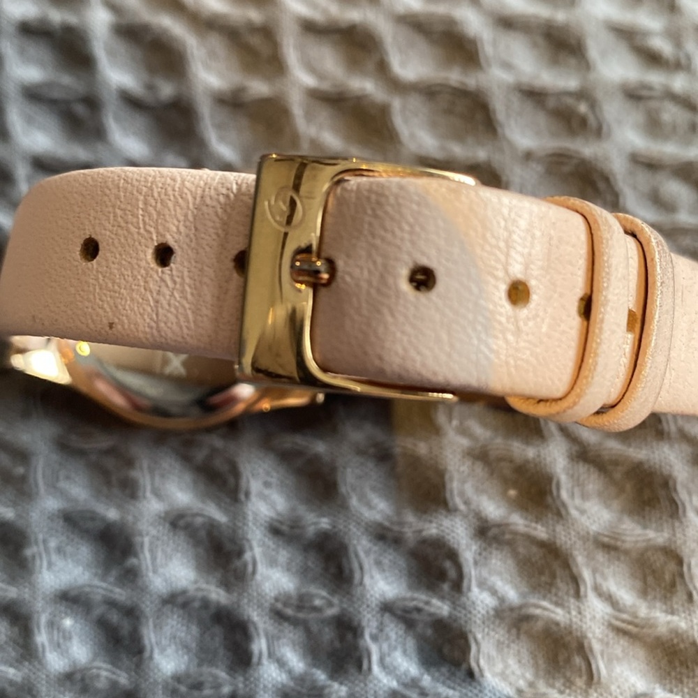 Watch - Picture 3 of 4